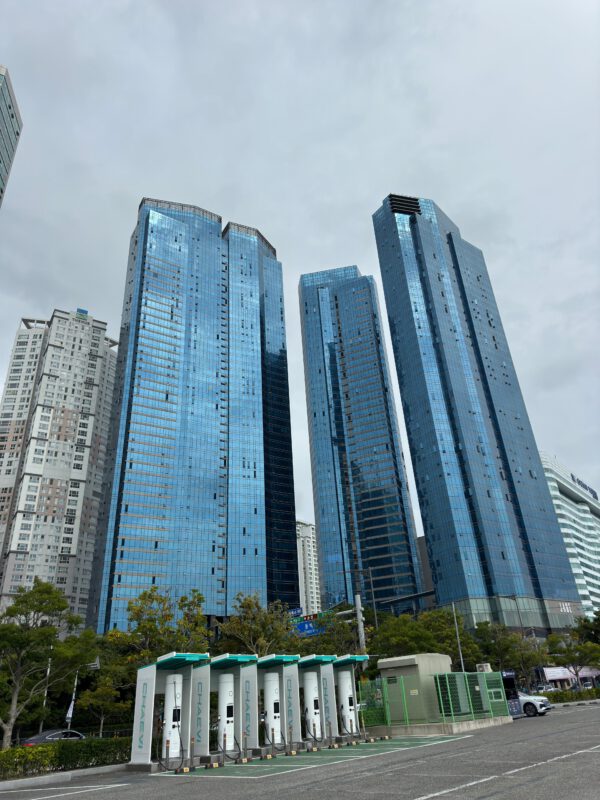 952ffd41-5dbd-48b0-abf4-61dd7c64e86d 952ffd41-5dbd-48b0-abf4-61dd7c64e86d