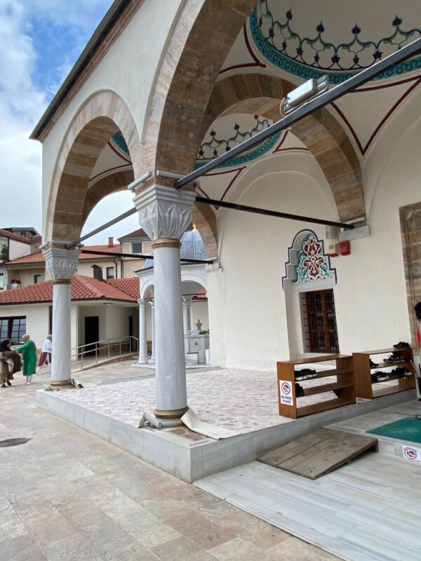 AACFEEDB-F1C4-4C00-91EC-910652F23F23