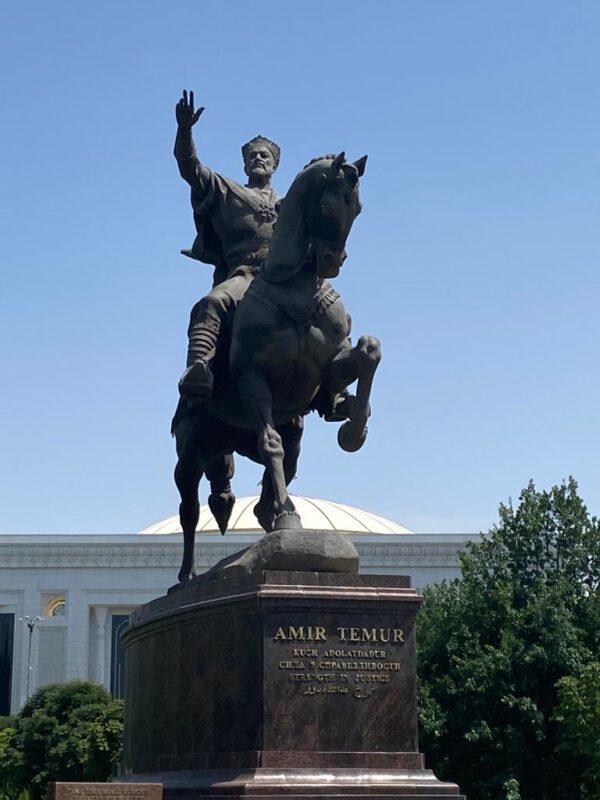 c6ed0664-7c9c-4556-93d0-097bad05c529